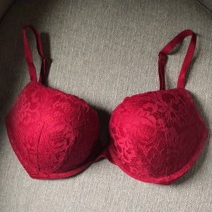Victoria’s Secret very sexy push up 32ddd lace bra